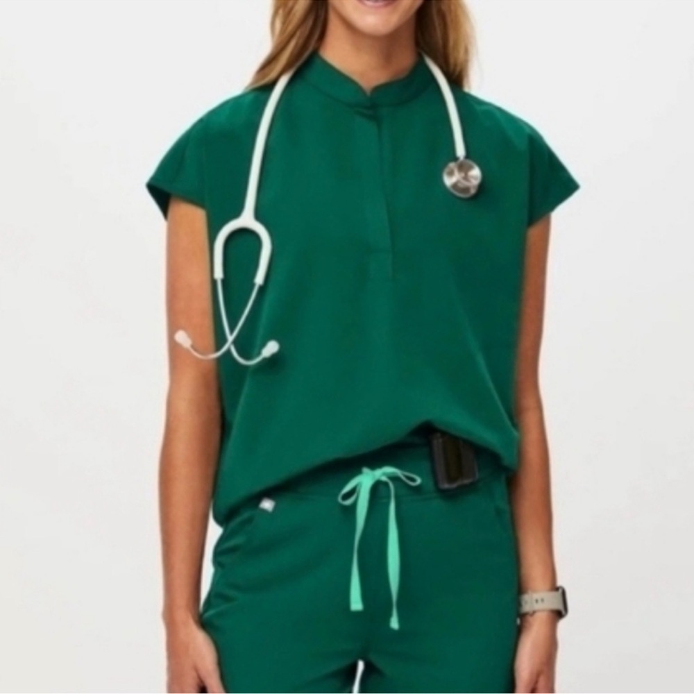 Figs Rafaela scrub top in Hunter Green